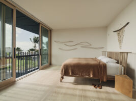 Mork Ulnes Kailua DSF9571 joe fletcher